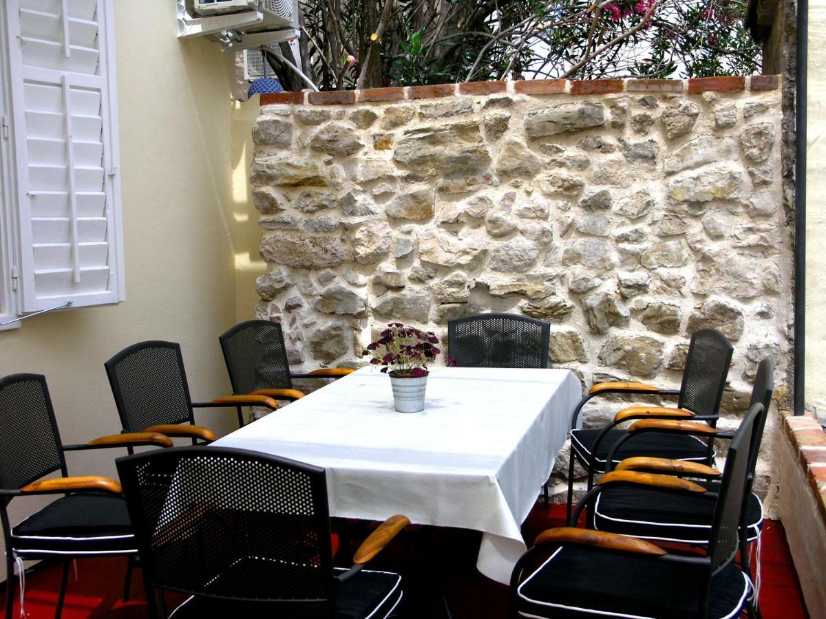 Holiday Home Lija Center Rab Town Bagian luar foto