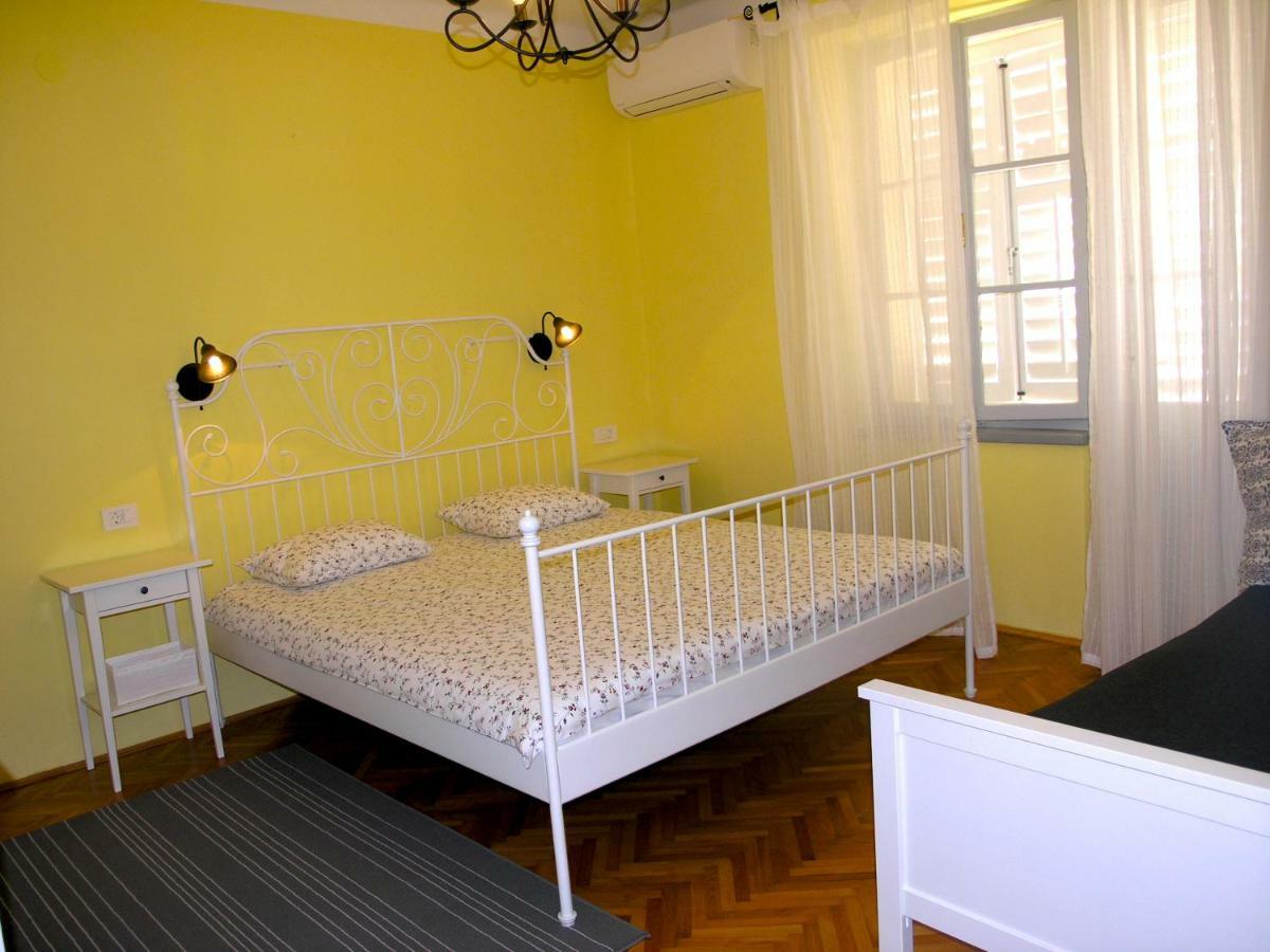 Holiday Home Lija Center Rab Town Bagian luar foto