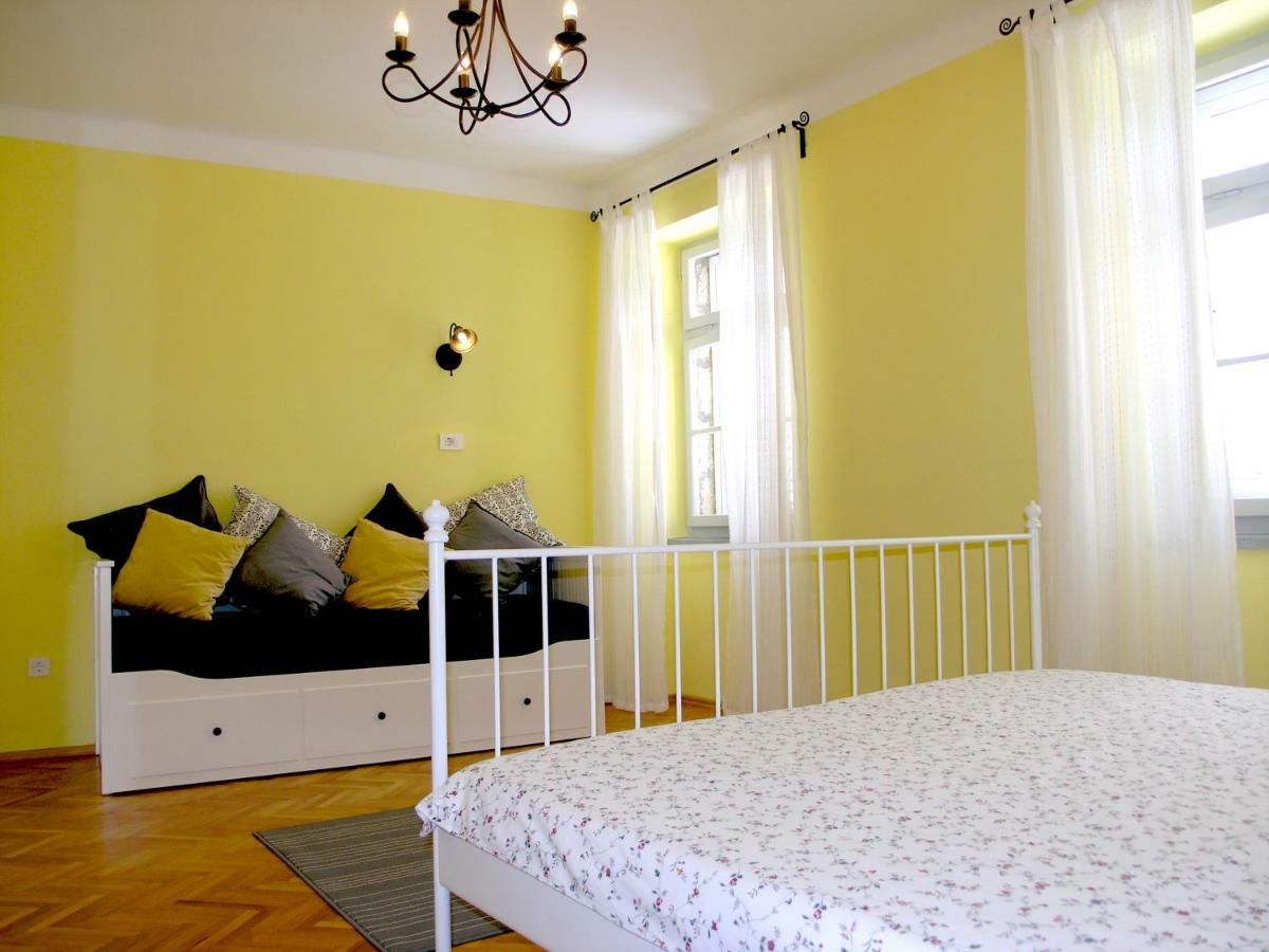Holiday Home Lija Center Rab Town Bagian luar foto