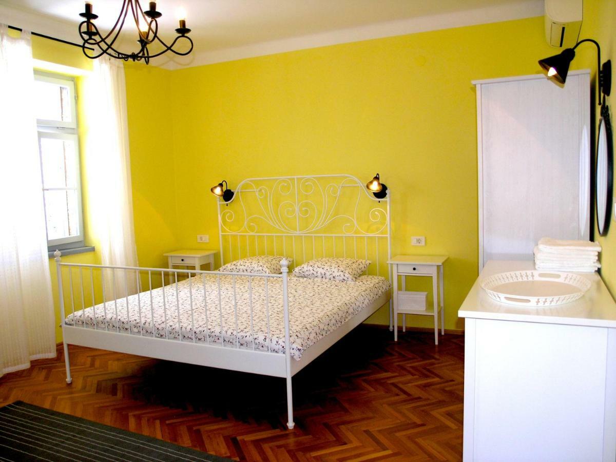 Holiday Home Lija Center Rab Town Bagian luar foto